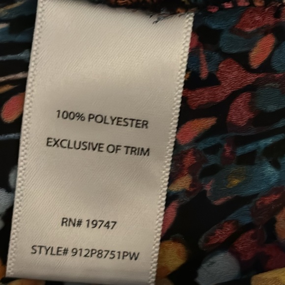 The Pioneer Woman Black and Floral Peasant Top Small - Picture 11 of 12